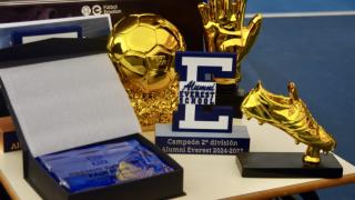 El Colegio Everest inaugura una nueva temporada de su Liga Alumni con récord histórico de equipos